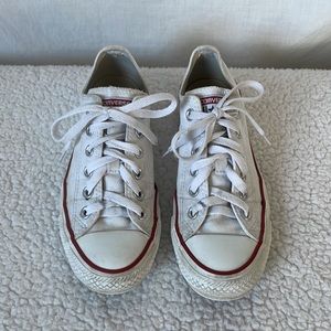 Converse Sneakers Size 6.5